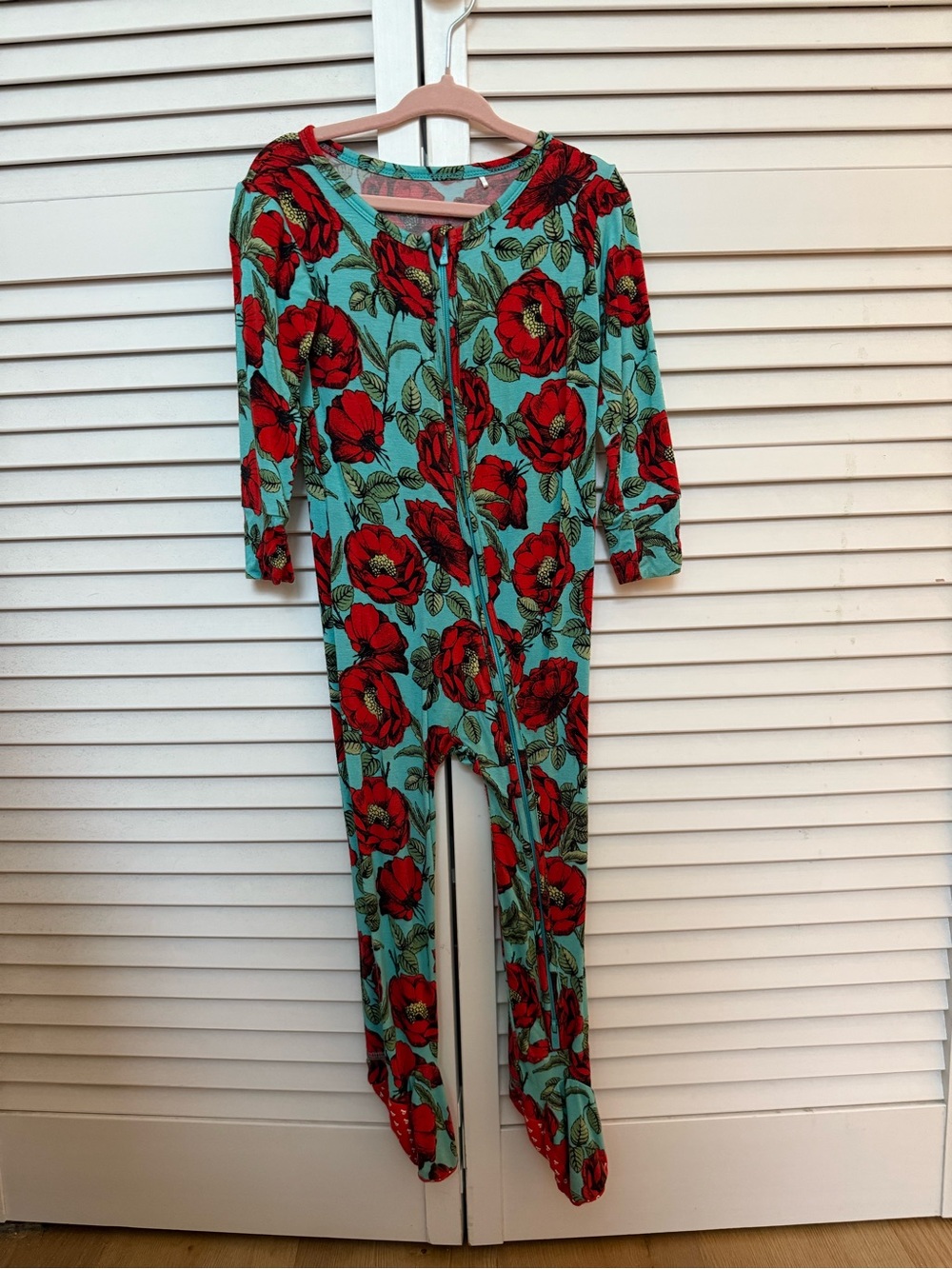 Posh Peanut Aqua Floral Zip-Front Kids Pajama Set with Red Flowers